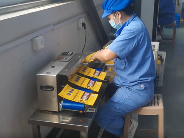 快速獲取黑膏藥貼oem代加工廠家正規(guī)產(chǎn)品，靈活合作模式